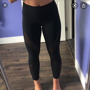 NWOT Lululemon mesh leggings